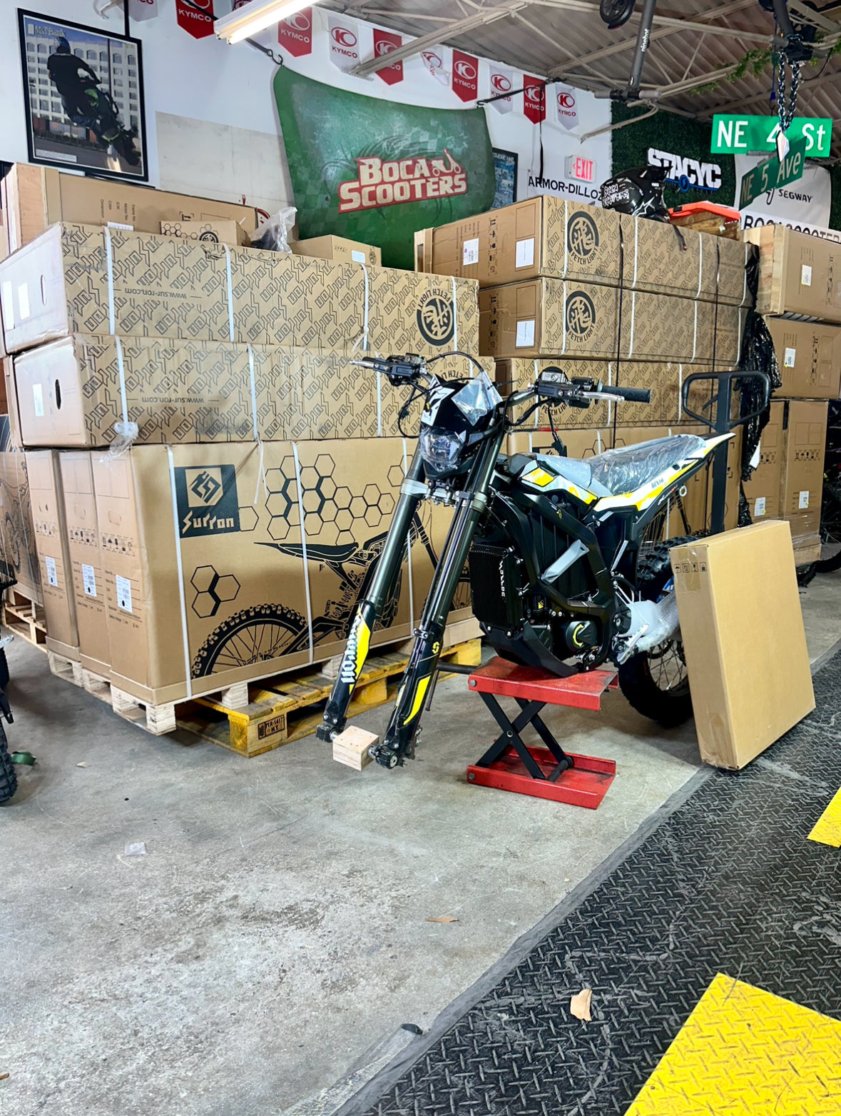 2025 Surron Ultra Bee 12kw